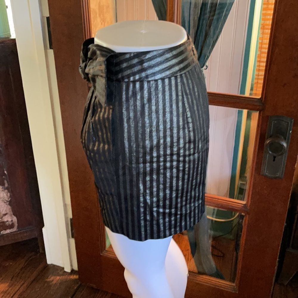 Armani Sz 4 *BOW* BLK&Silver Lined Mini Skirt - Picture 3 of 11